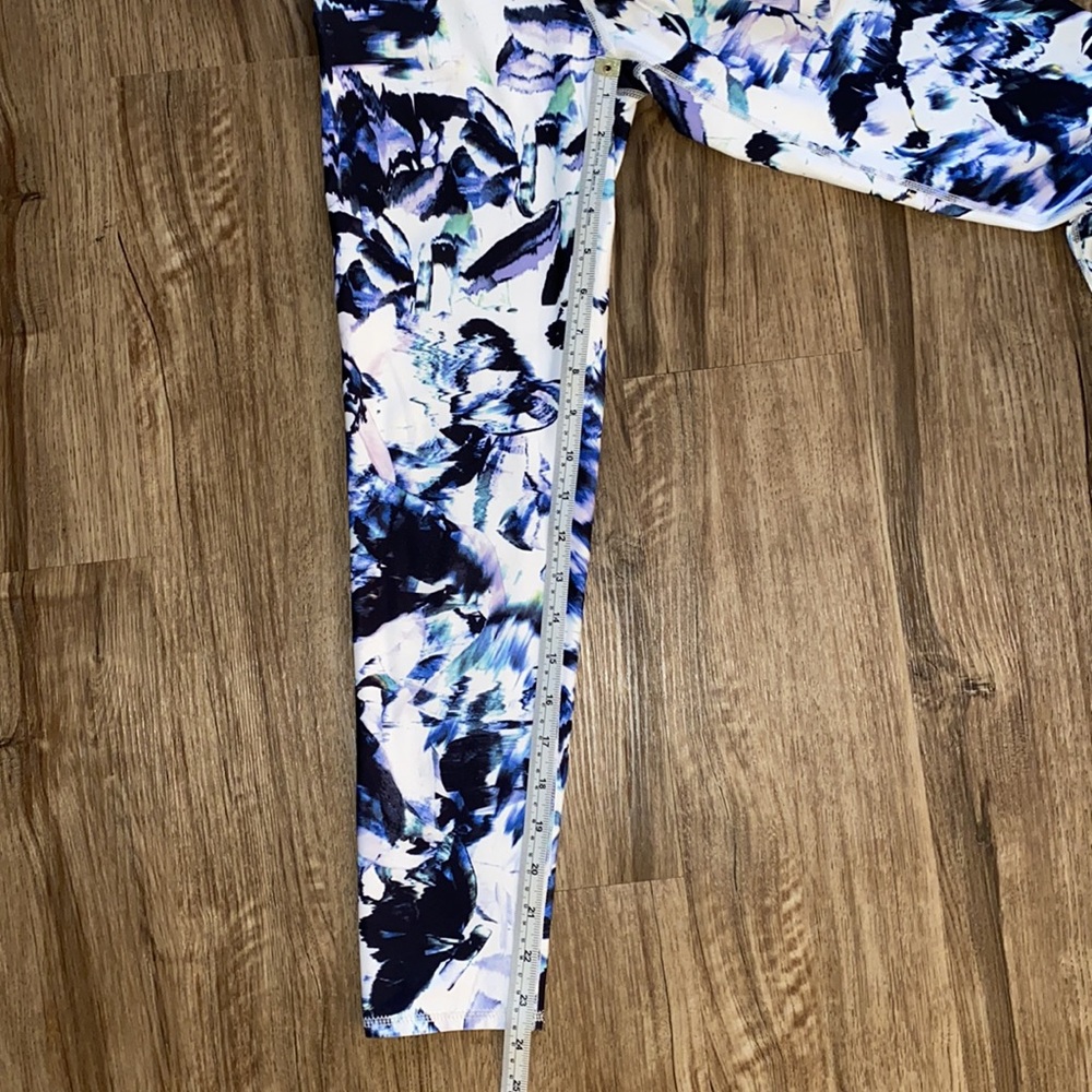 Fabletics Legging Bundle Size Small - image 6